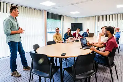 location de bureaux et salle de réunion Lorient Bretagne sud